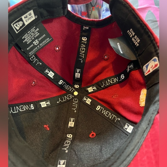 Lebron James Hat Adjustable - Good Condition- - Picture 6 of 6